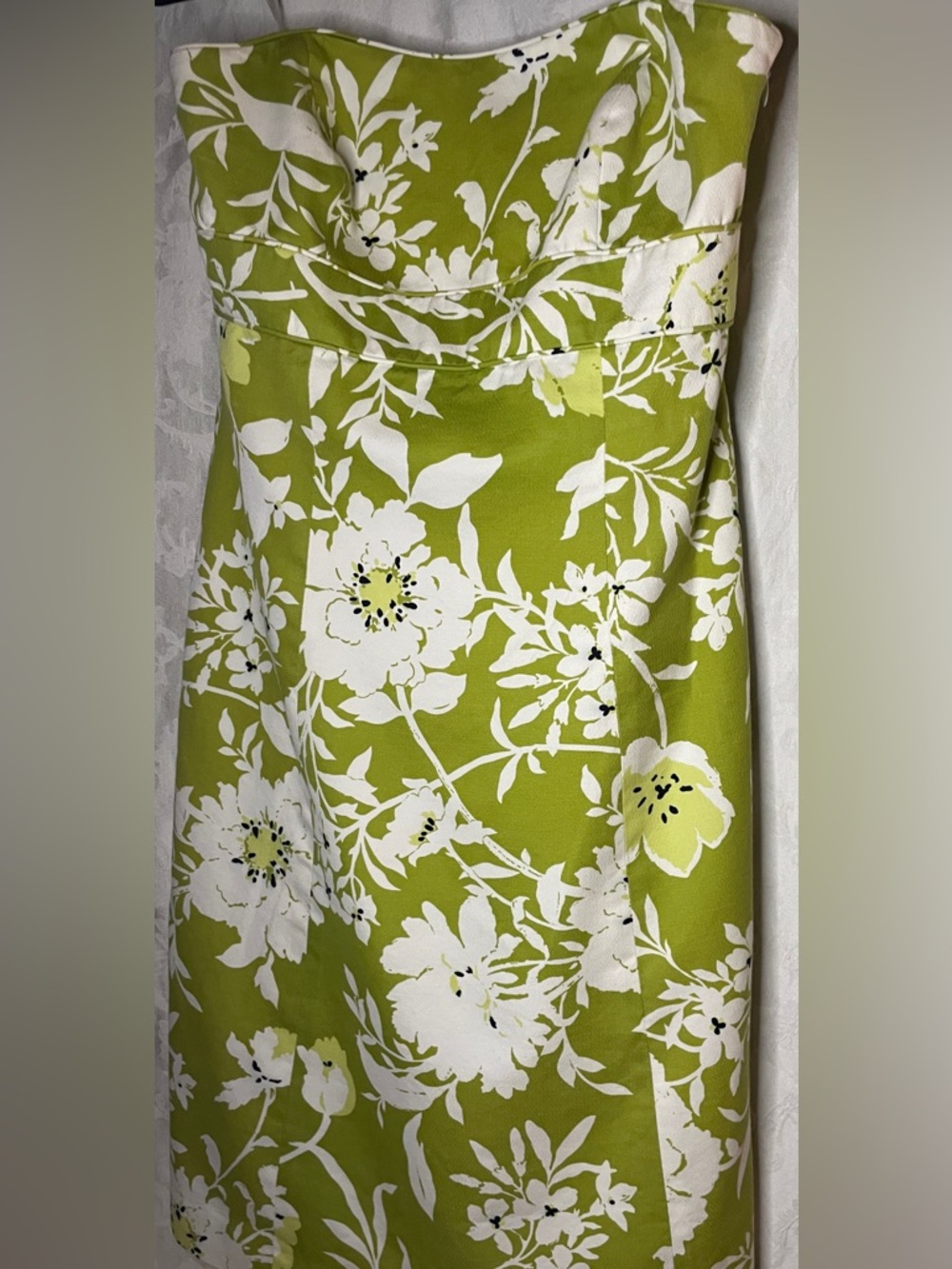 Ann Taylor Lime Green and Eggshell Midi A-Line Size 6 Wedding Guest Vibes!!